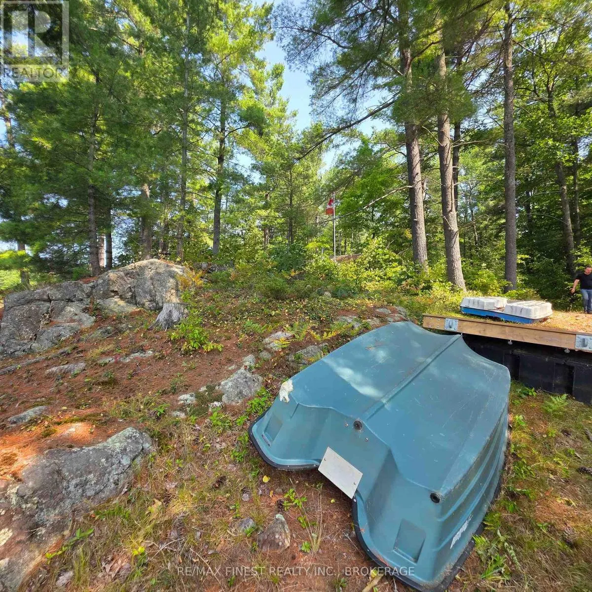 1036A TWIN LAKE LANE