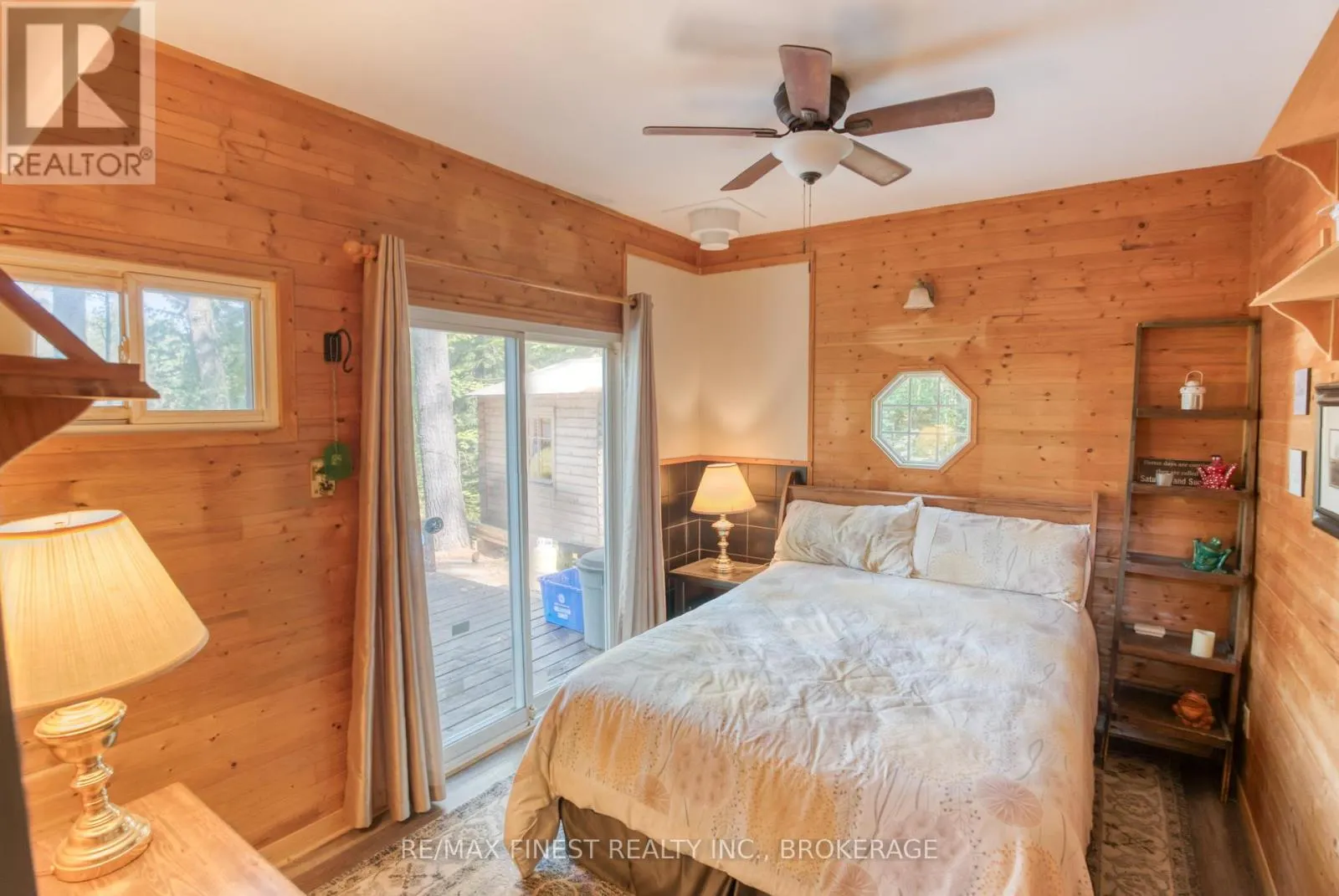1036A TWIN LAKE LANE