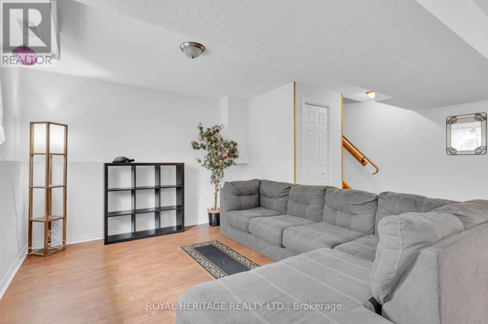 1321C AIRPORT PARKWAY