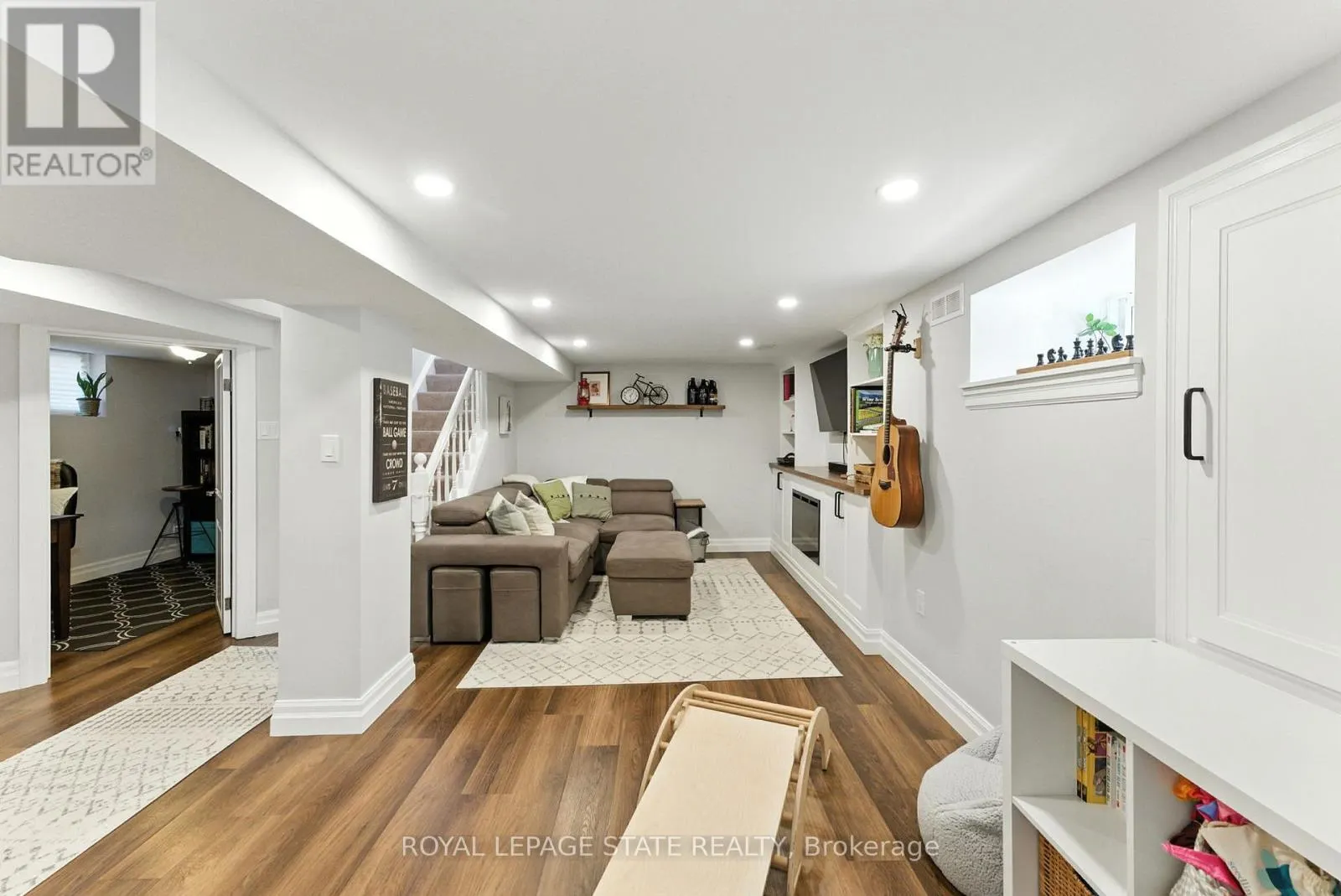 93 HIGHCLIFFE AVENUE
