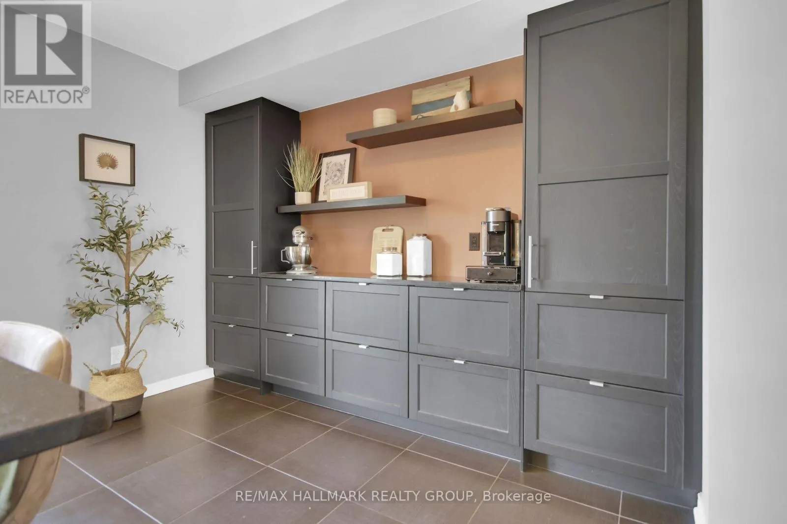 303 MOSAIC PRIVATE