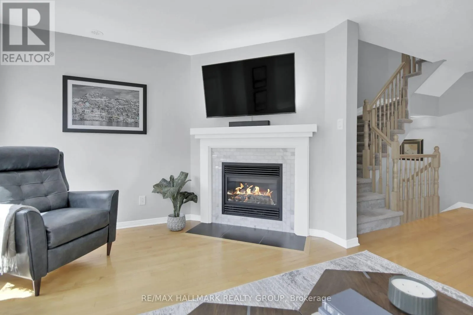 303 MOSAIC PRIVATE