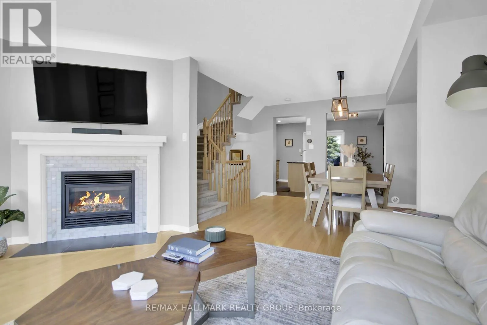 303 MOSAIC PRIVATE