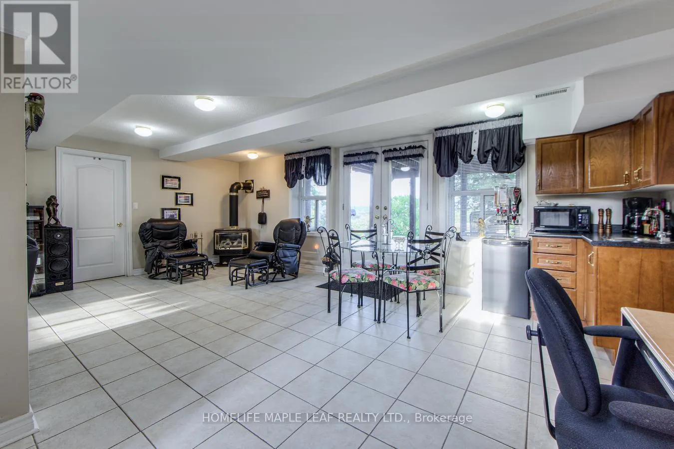 32 MOUNTAINVIEW ROAD