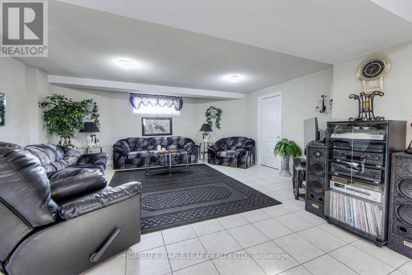 32 MOUNTAINVIEW ROAD