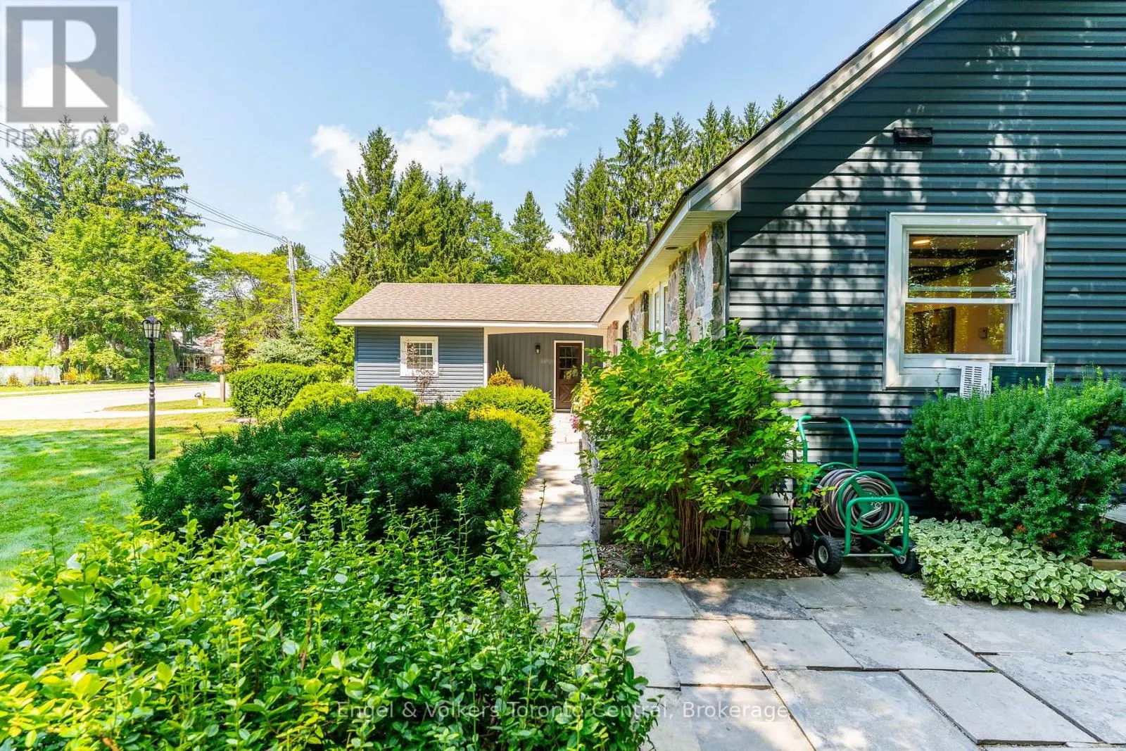 435 4TH AVENUE W