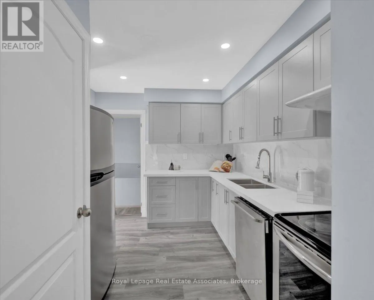 UPPER LEVEL - 9 GAFNEY COURT