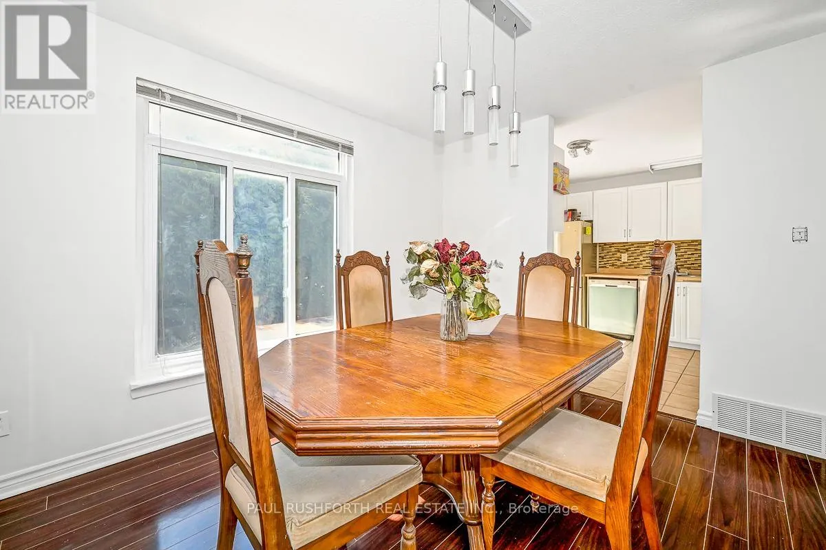 767 VINETTE CRESCENT