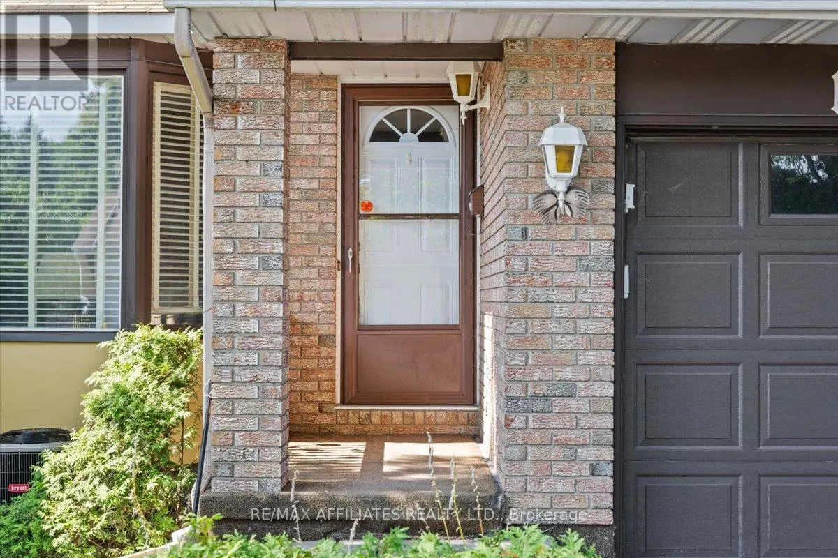 1080 ST LUCIA PLACE