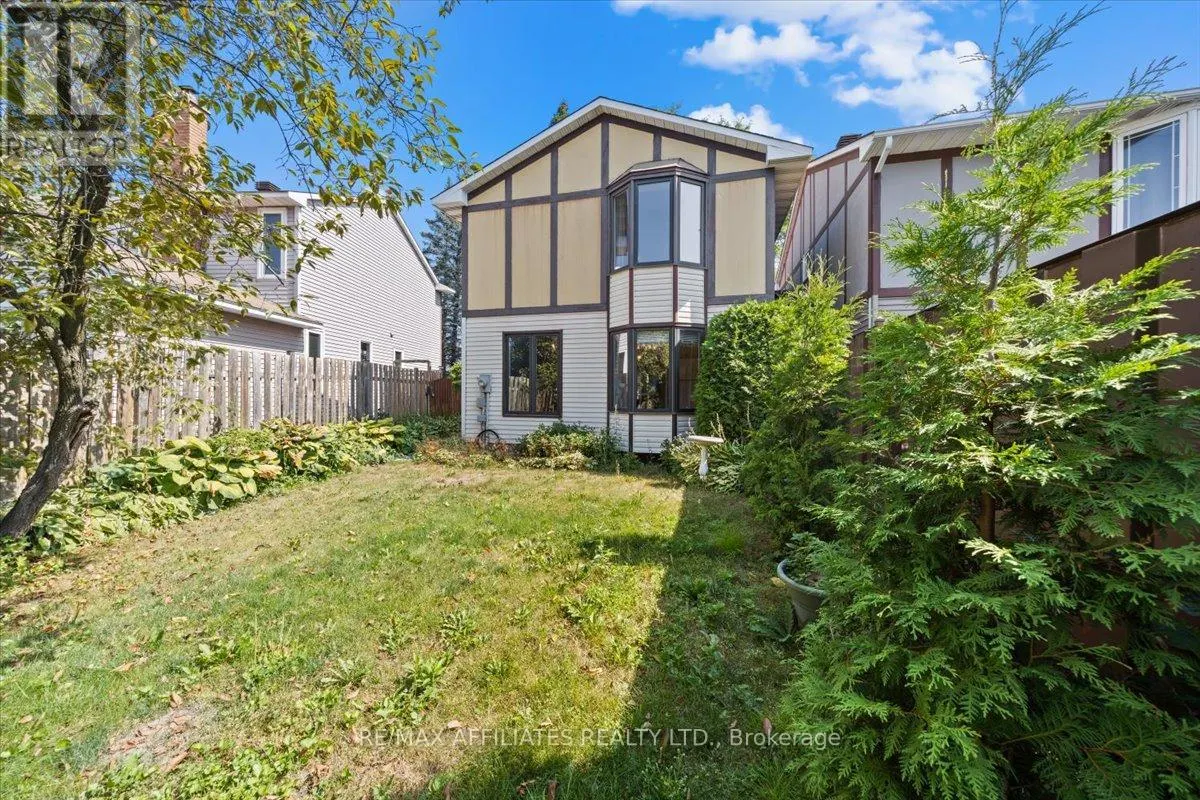 1080 ST LUCIA PLACE