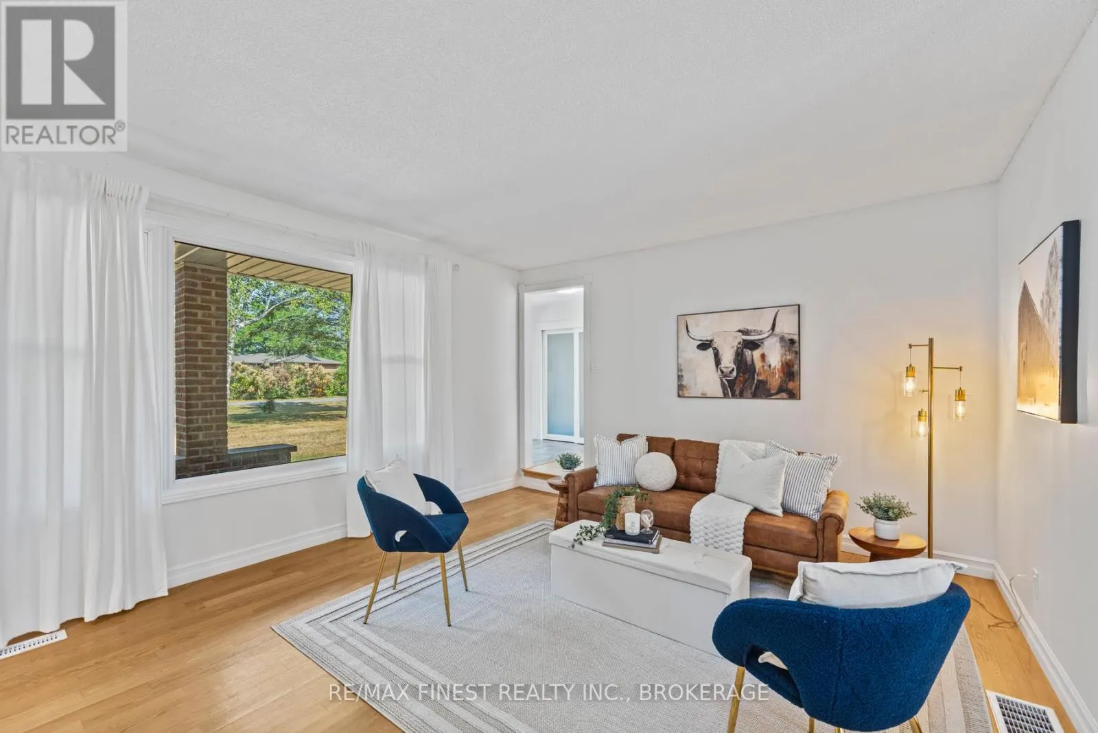 3743 MAPLE CREST COURT