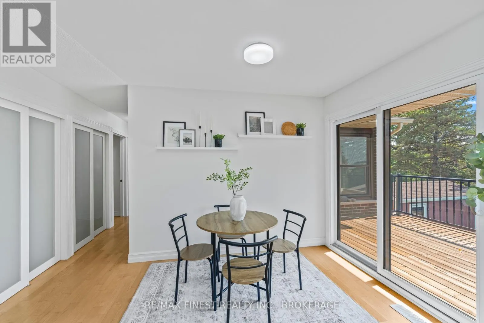 3743 MAPLE CREST COURT