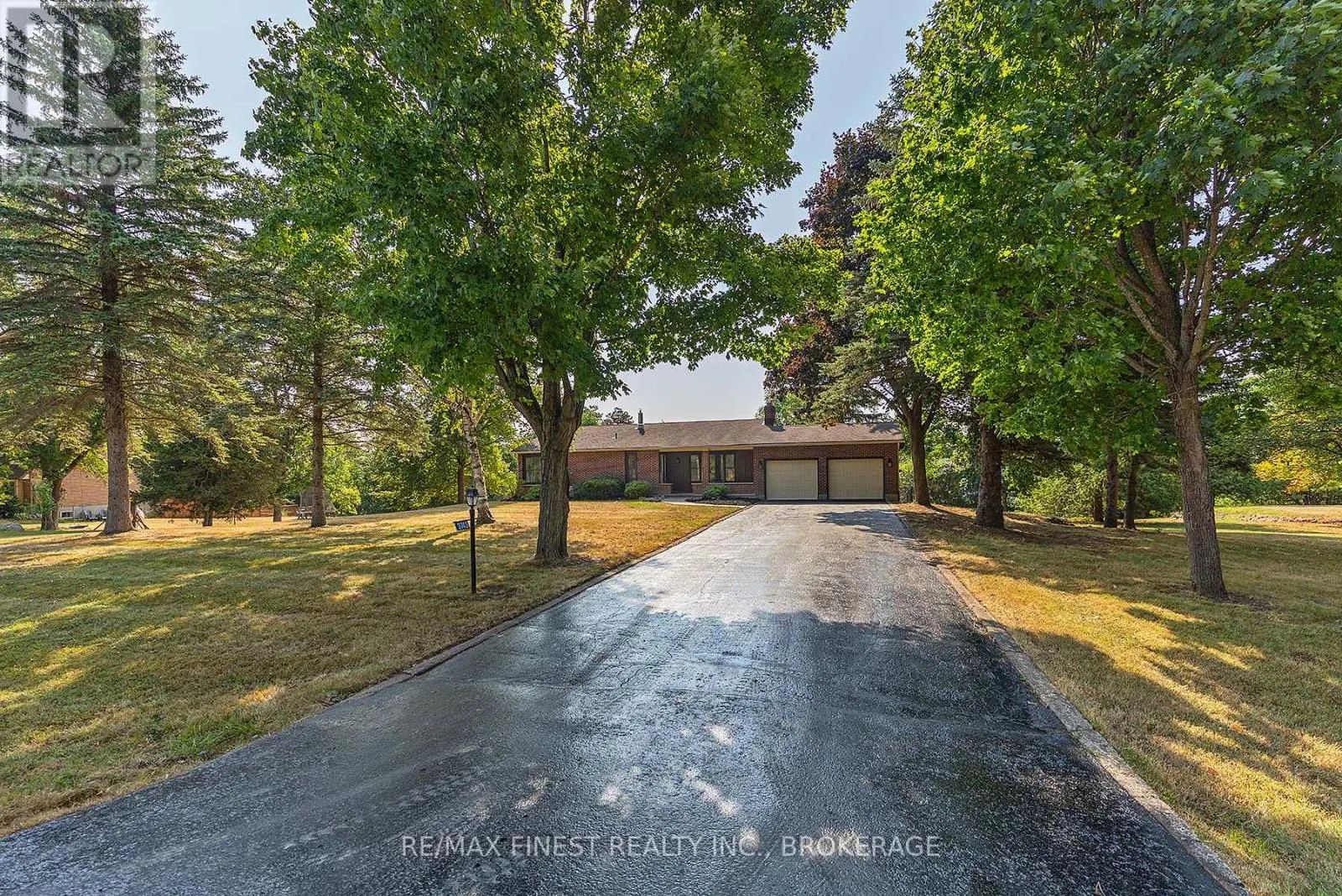 3743 MAPLE CREST COURT