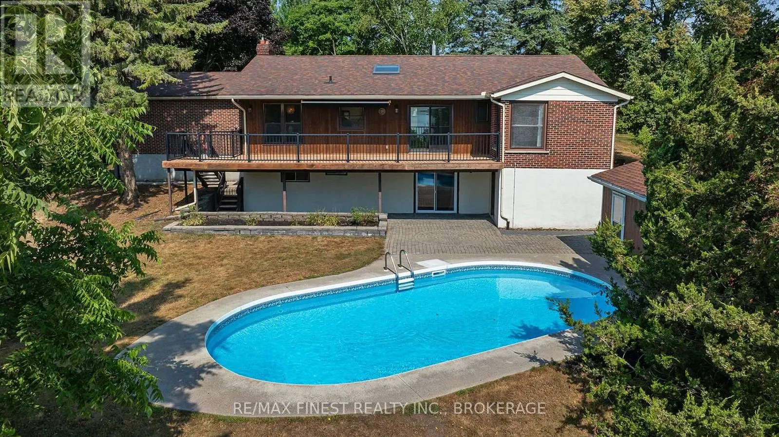 3743 MAPLE CREST COURT