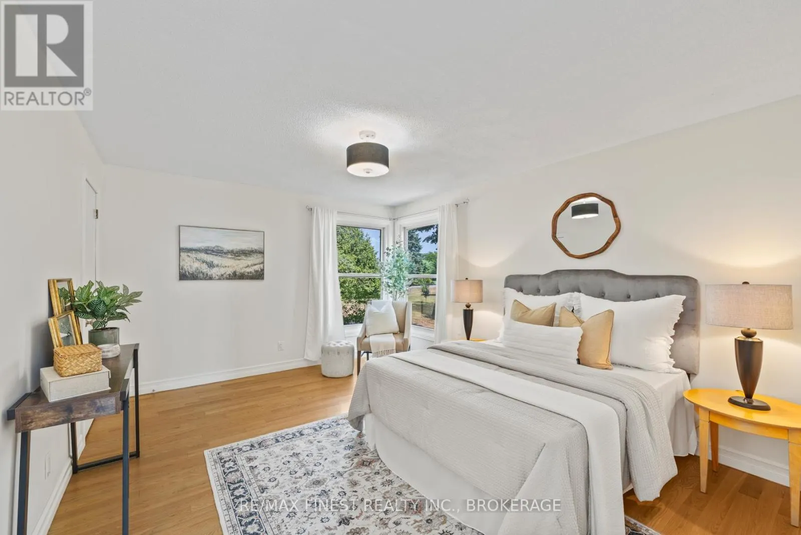 3743 MAPLE CREST COURT