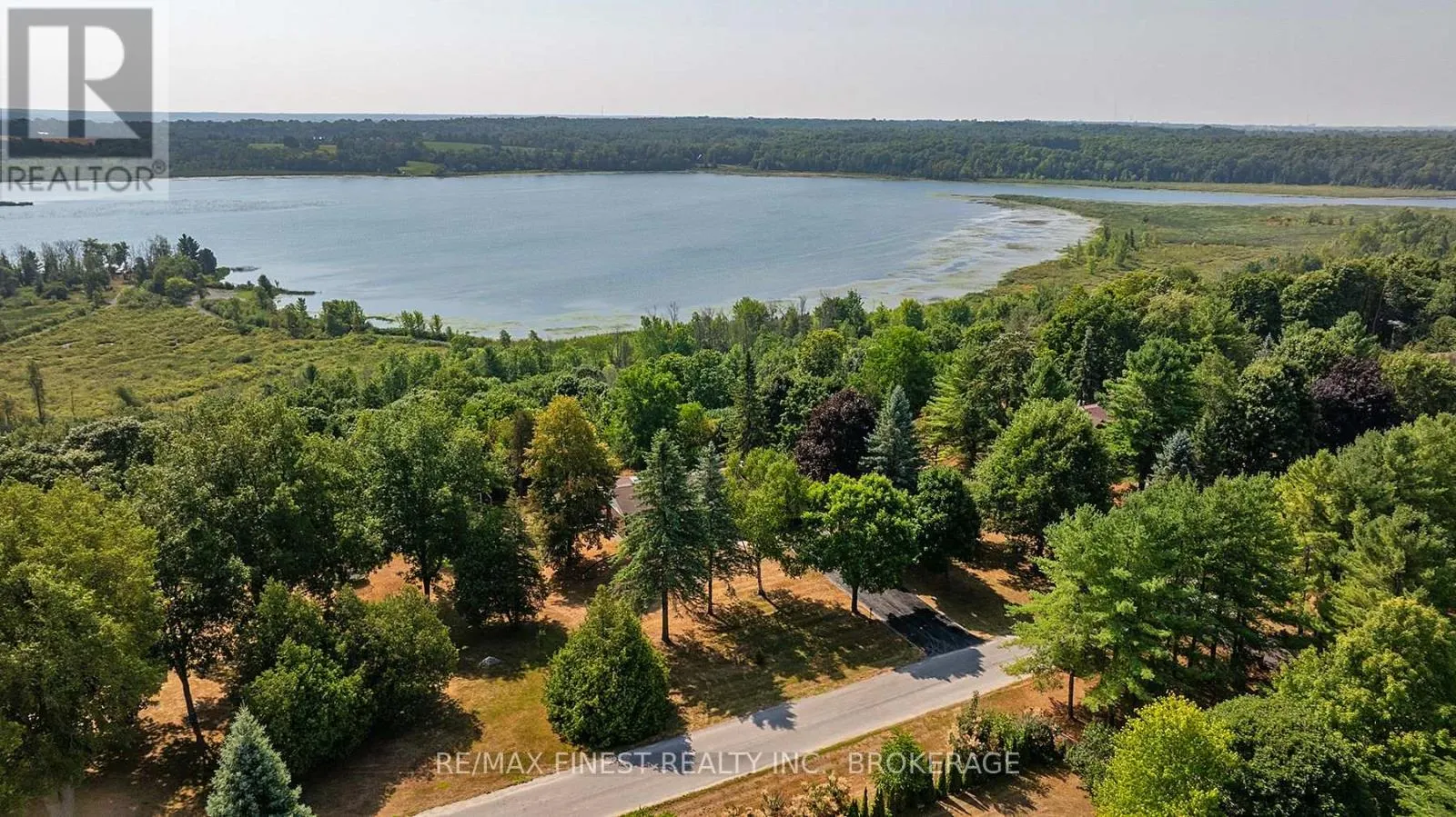 3743 MAPLE CREST COURT