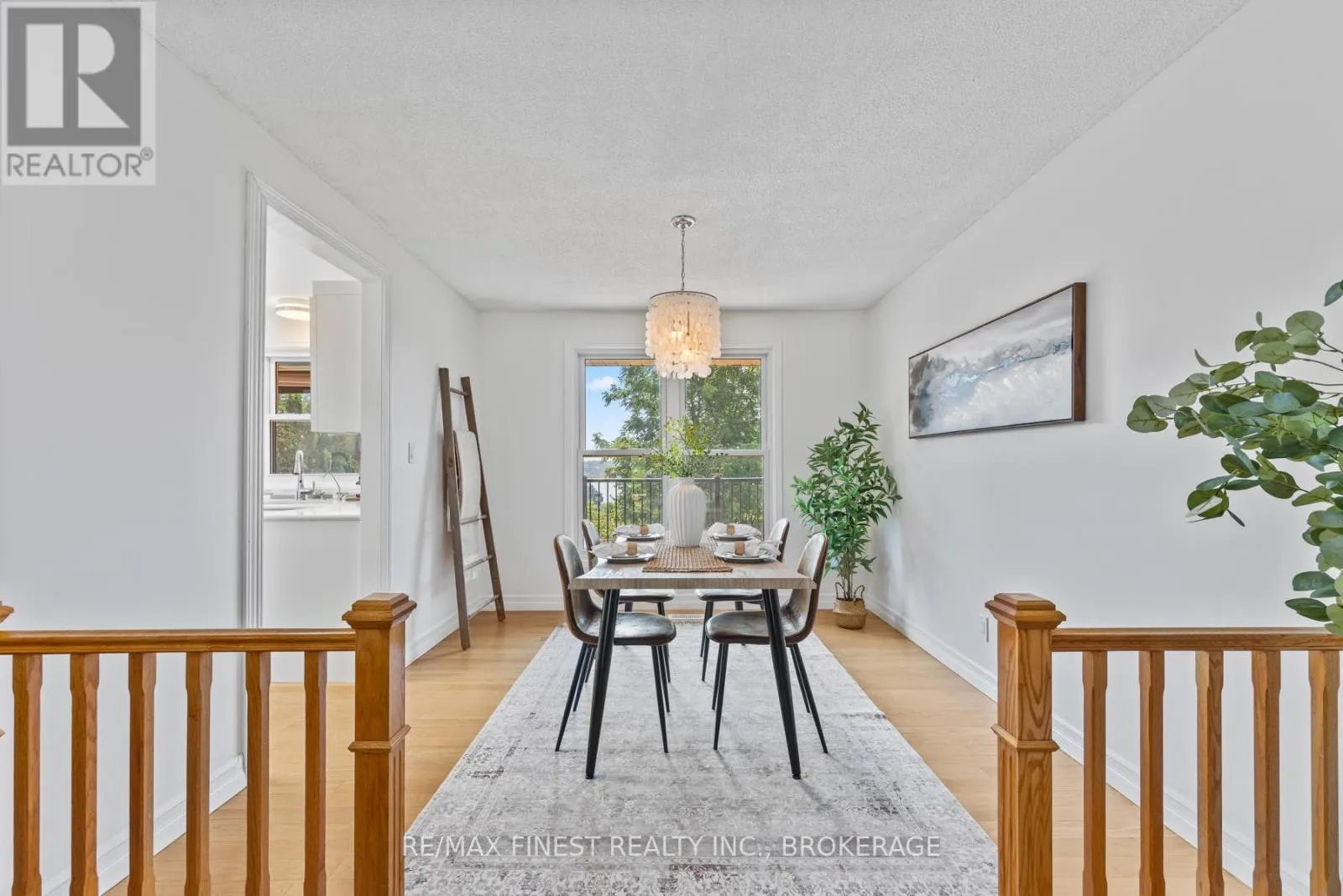 3743 MAPLE CREST COURT
