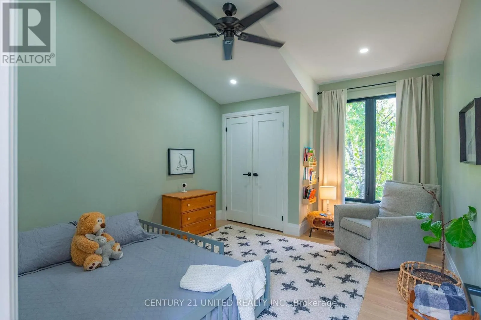 34 EDGEWOOD ROAD