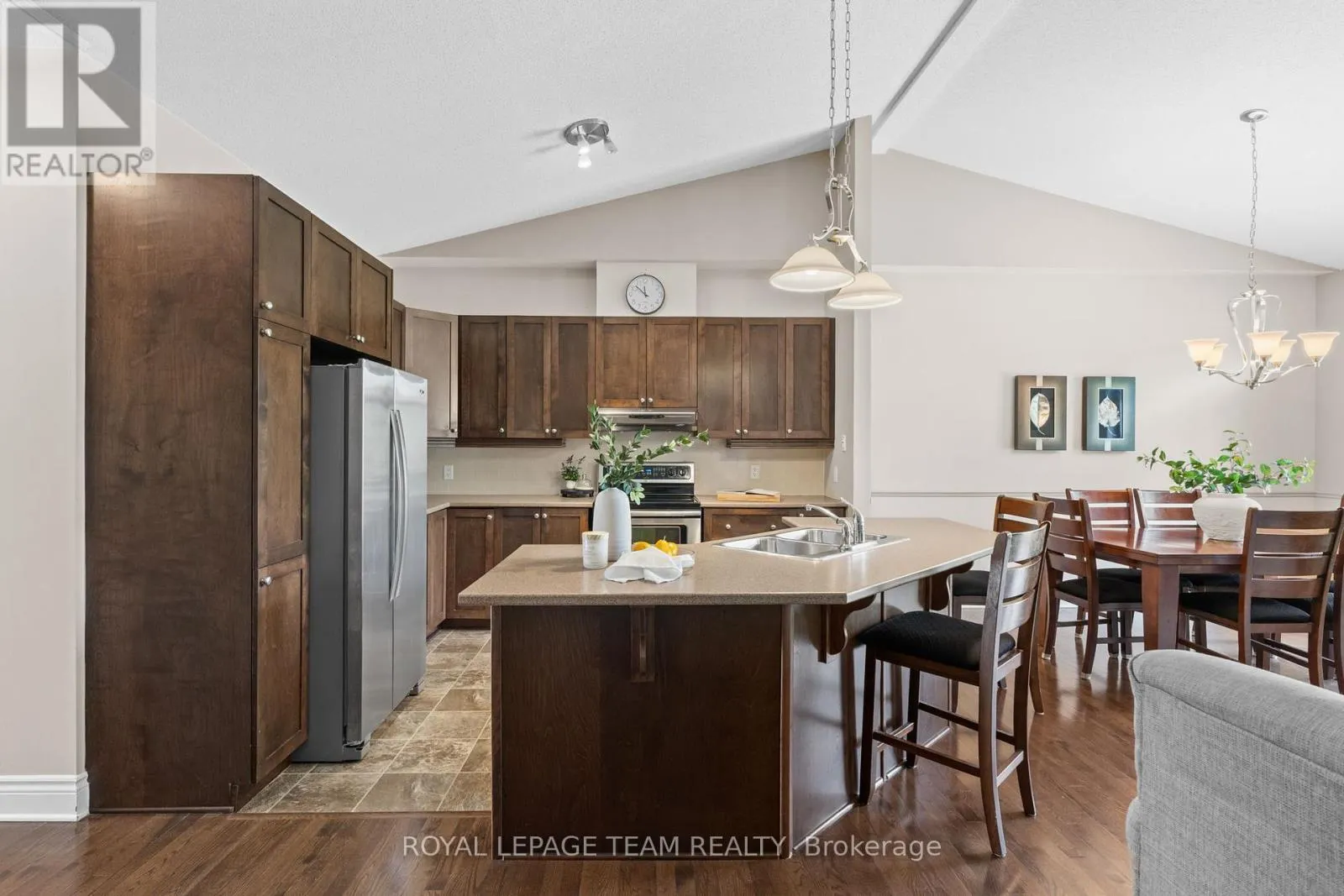 920 BURWASH LANDING BAY