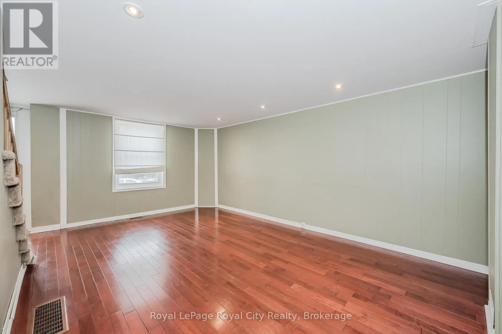 FRONT UNIT - 93 ESSEX STREET, #Front Unit
