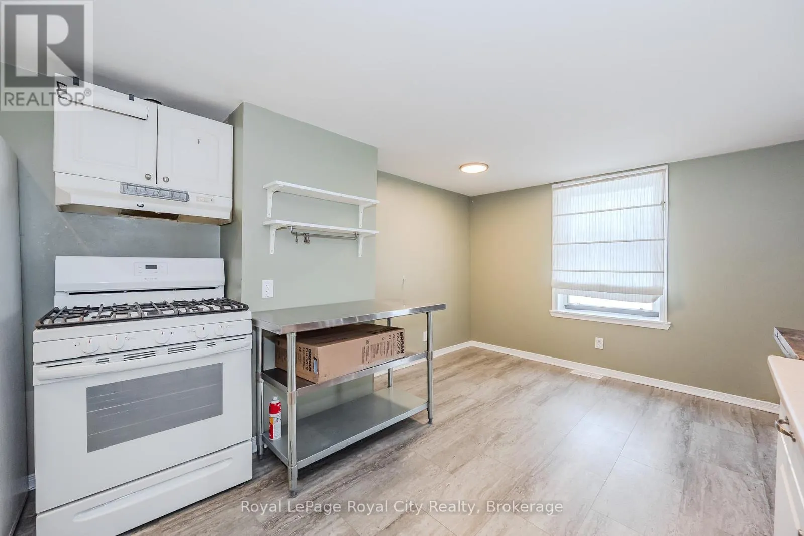 FRONT UNIT - 93 ESSEX STREET, #Front Unit