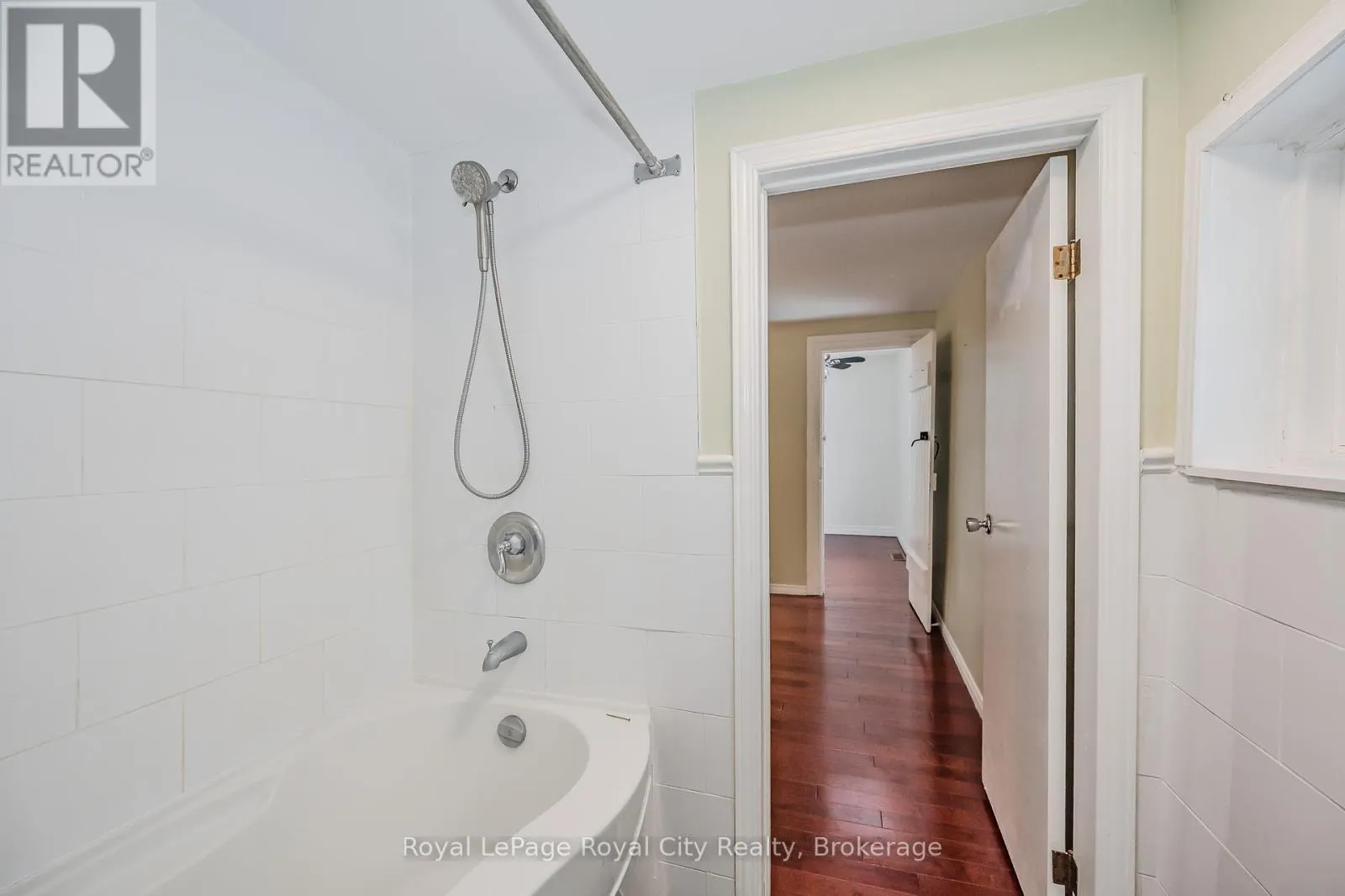 FRONT UNIT - 93 ESSEX STREET, #Front Unit