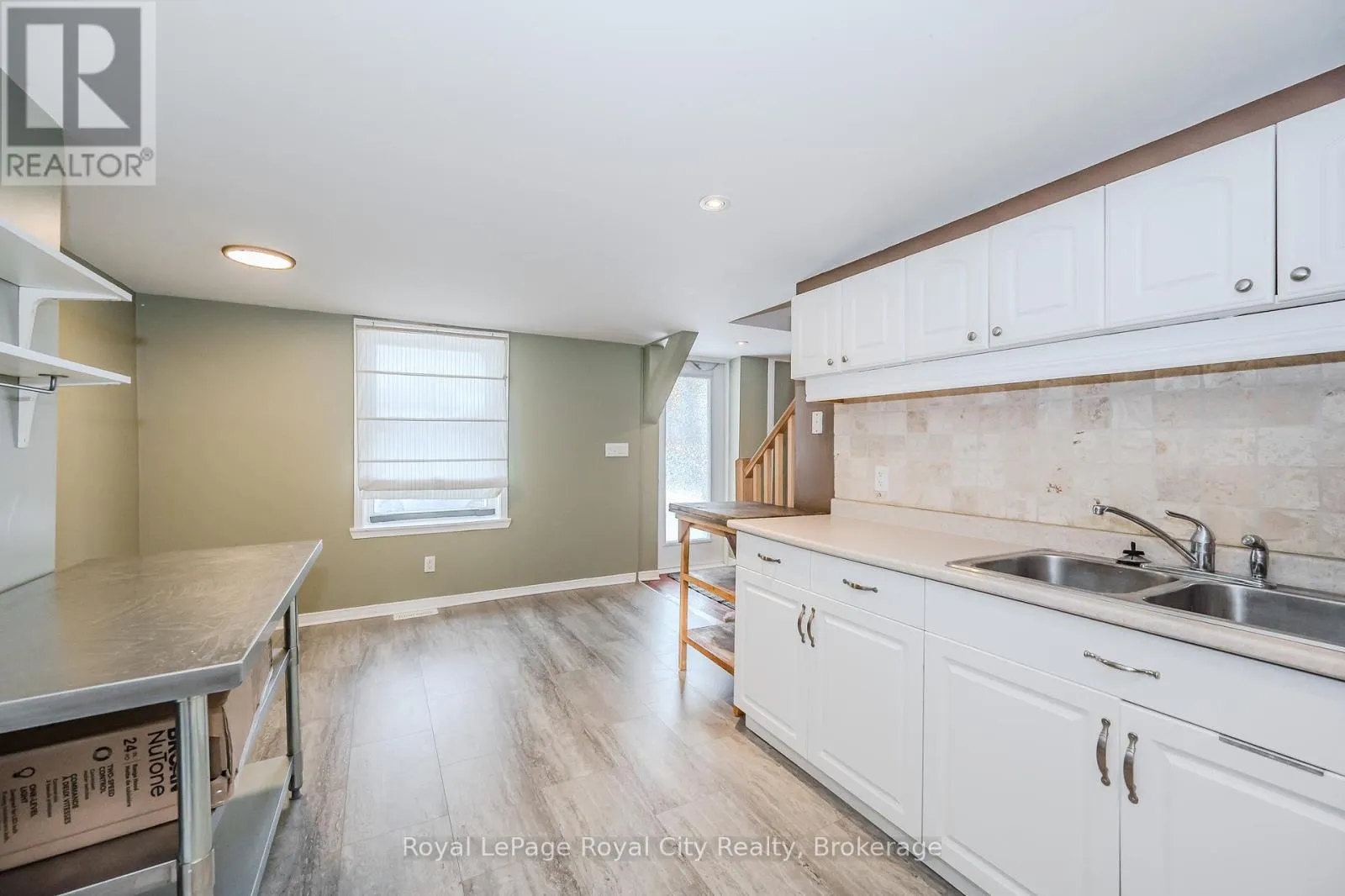 FRONT UNIT - 93 ESSEX STREET, #Front Unit