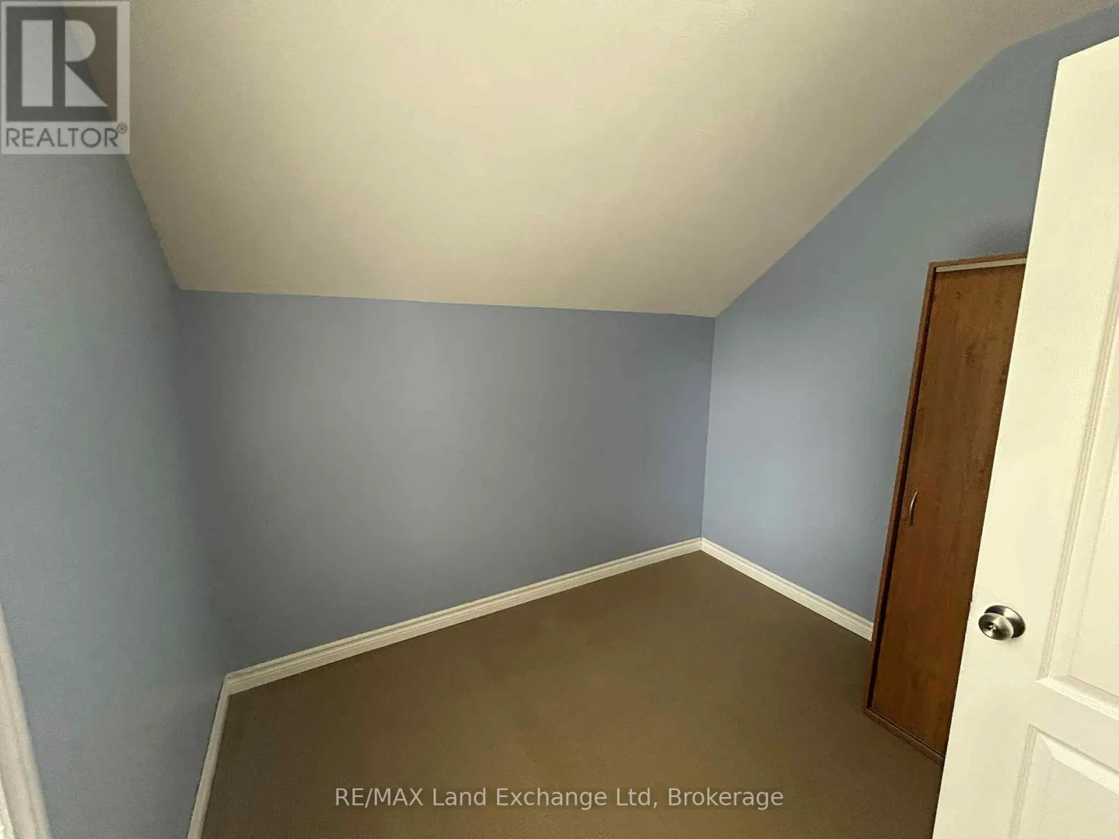 59 ALBERT STREET E