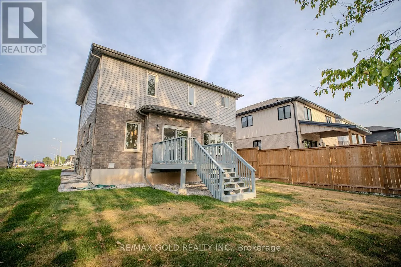 7395 SHERRILEE CRESCENT