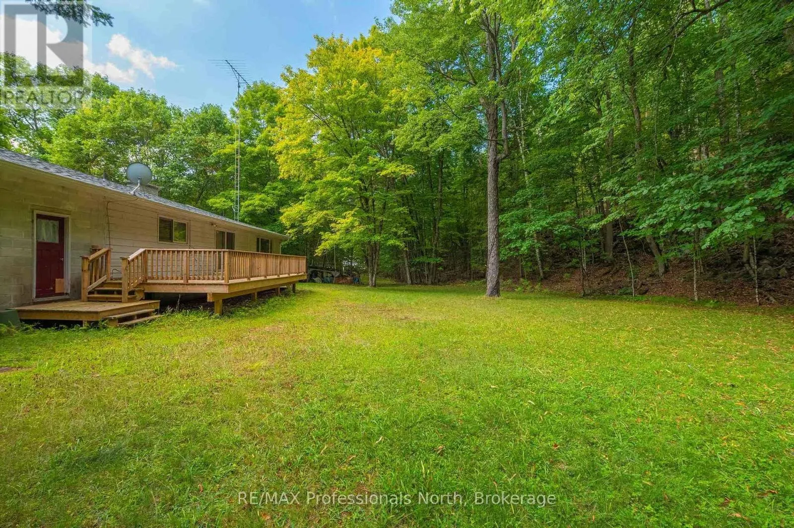 2499 KENNISIS LAKE ROAD