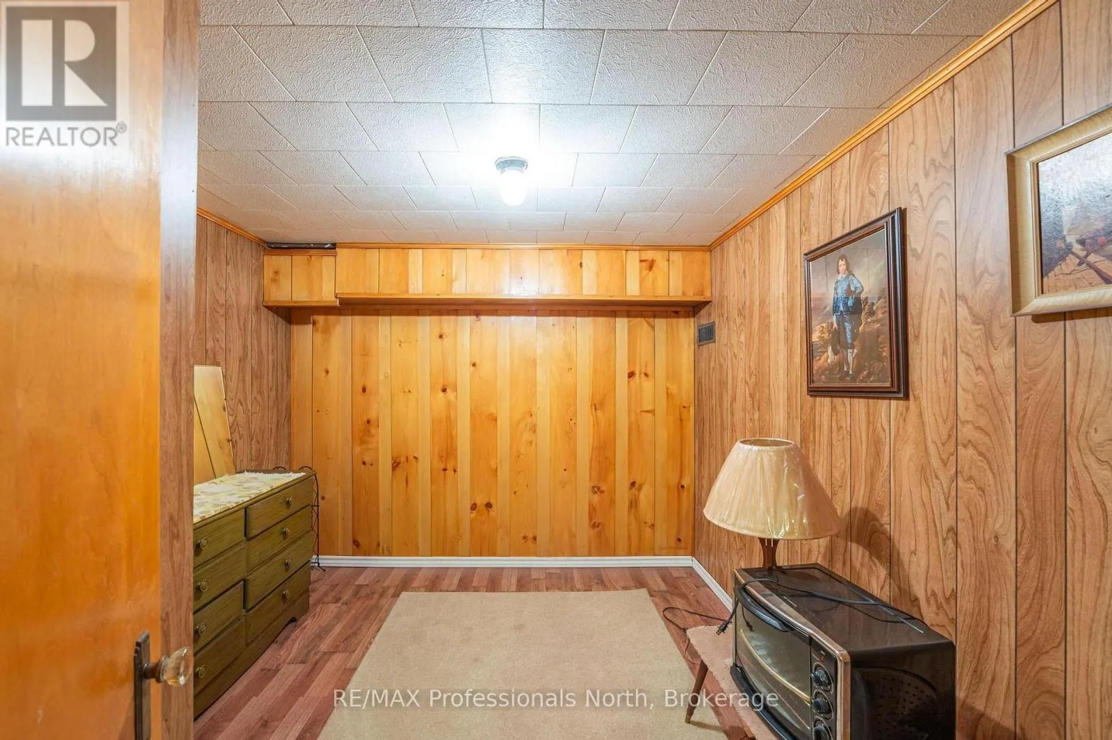 2499 KENNISIS LAKE ROAD