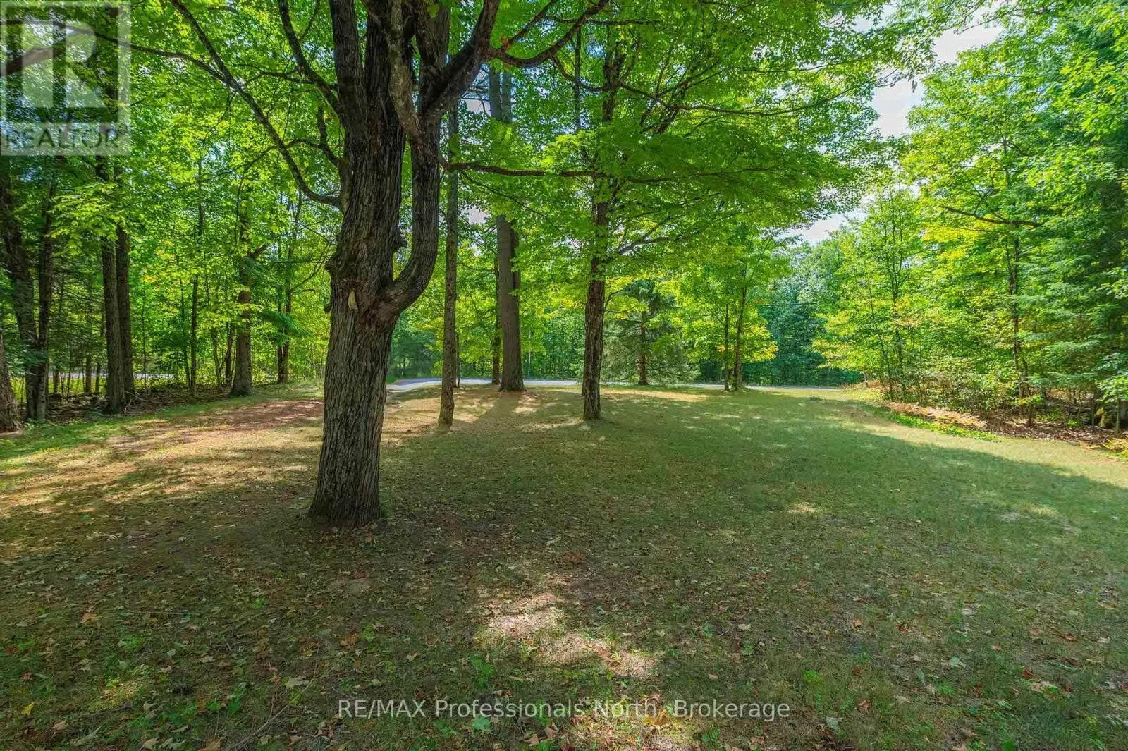 2499 KENNISIS LAKE ROAD