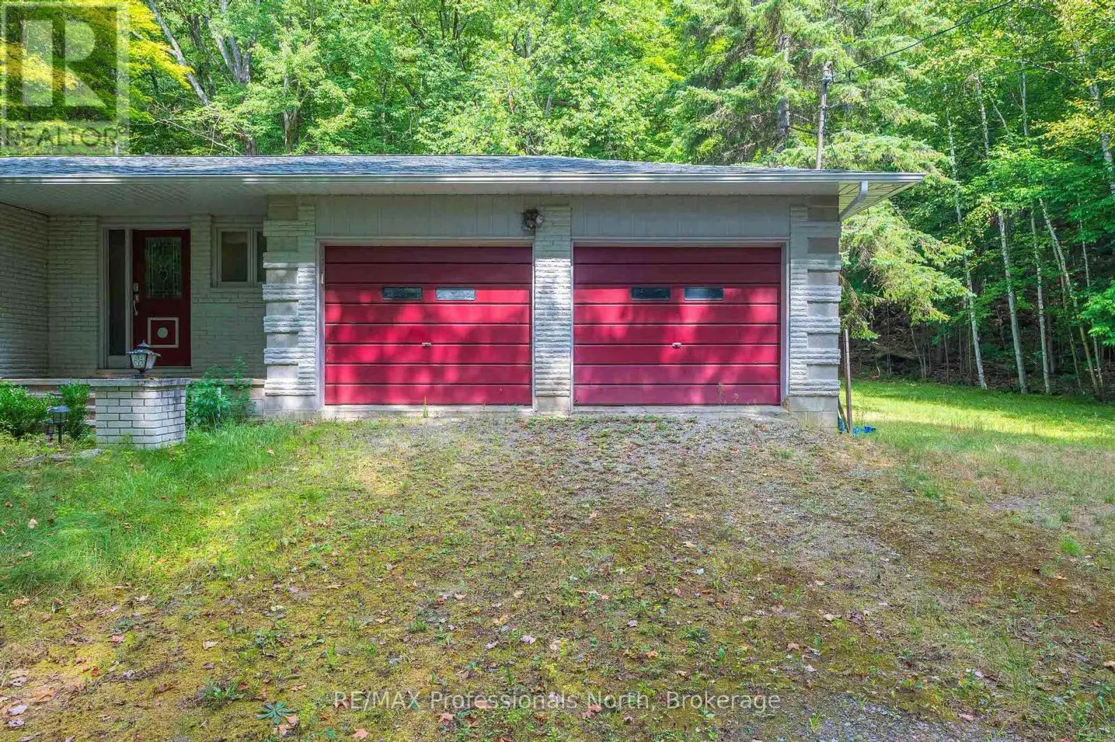 2499 KENNISIS LAKE ROAD