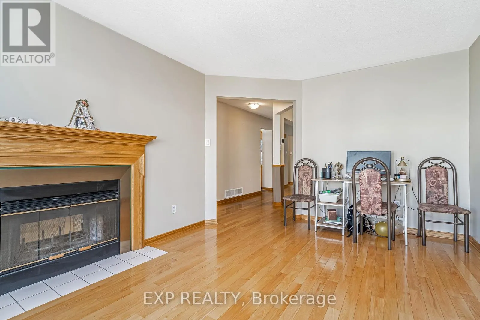 2103 GARDENWAY DRIVE