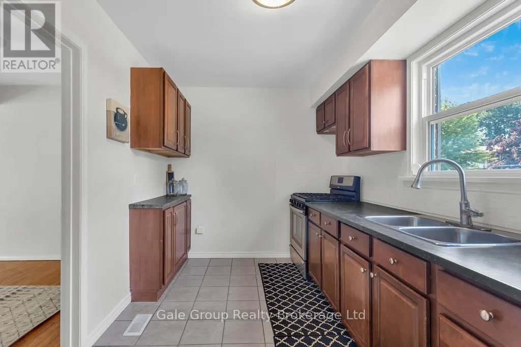 1012B NESBITT CRESCENT S