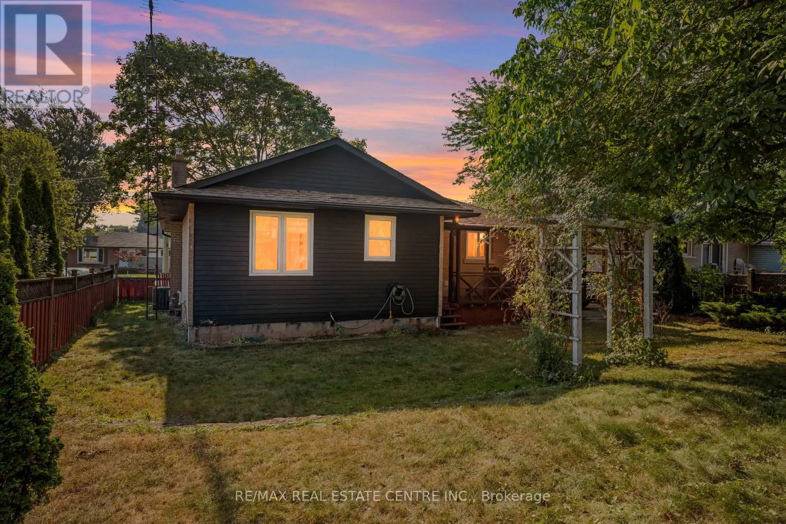 19 OLD ORCHARD AVENUE