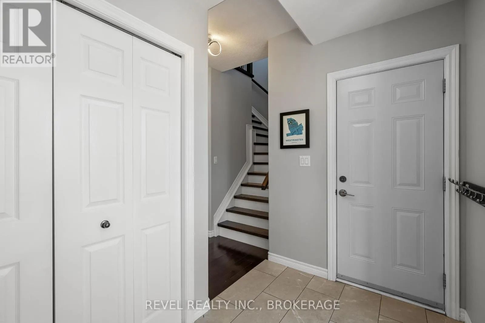 102 MCDONOUGH CRESCENT