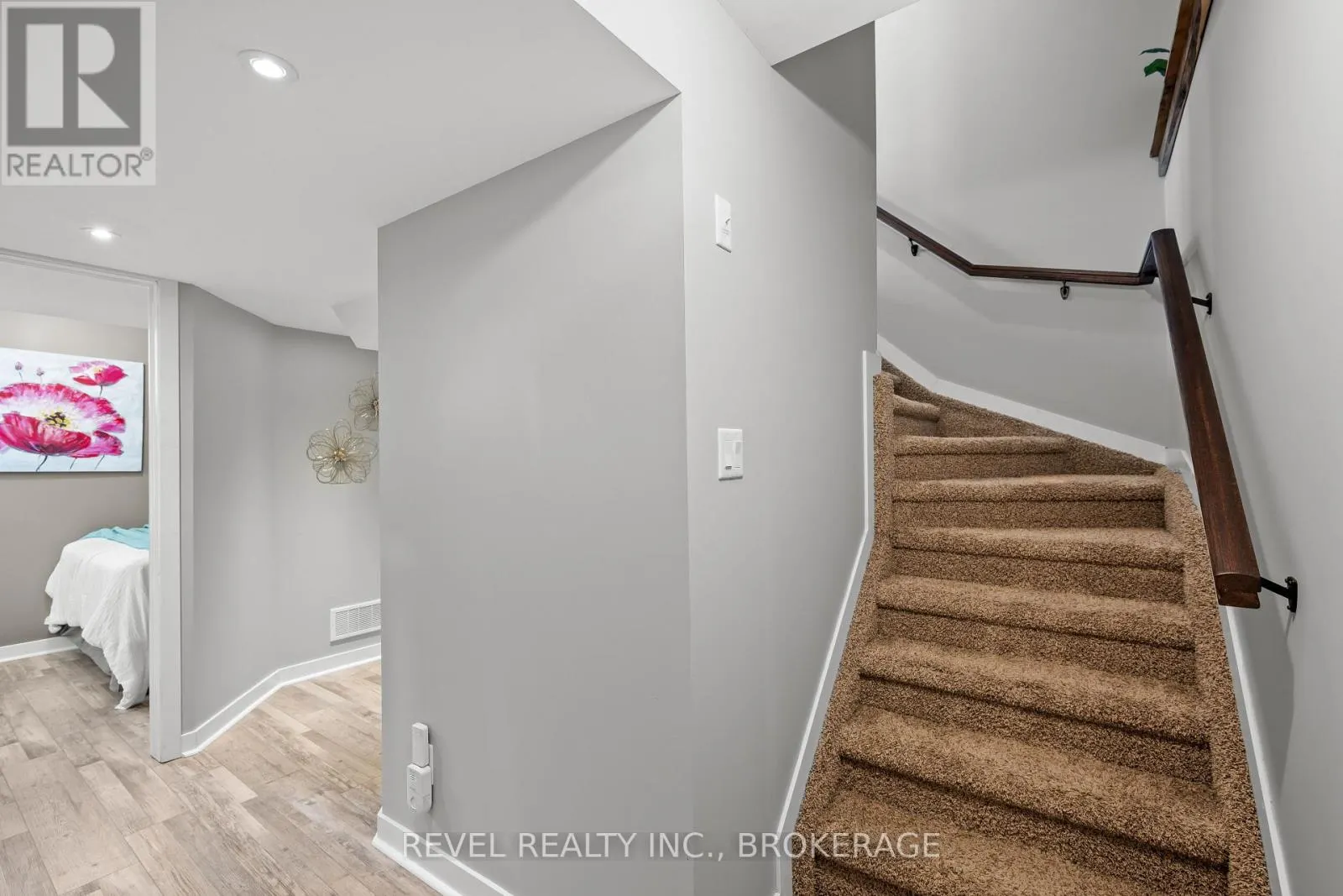 102 MCDONOUGH CRESCENT