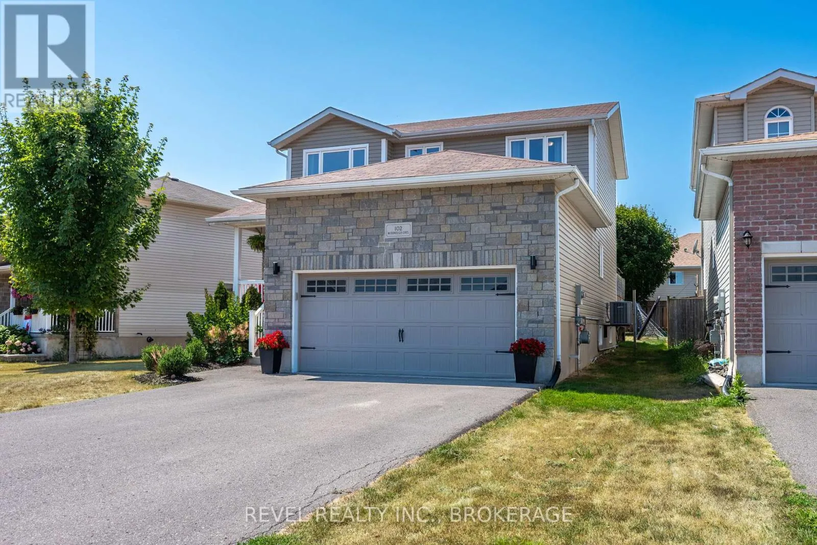 102 MCDONOUGH CRESCENT