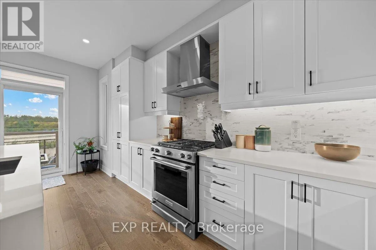 126 UNITY PLACE