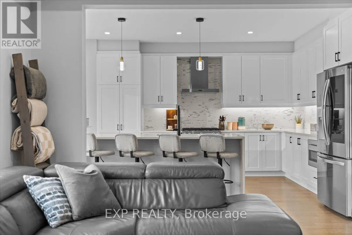 126 UNITY PLACE
