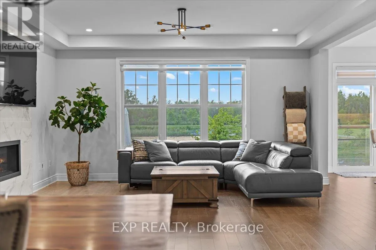 126 UNITY PLACE