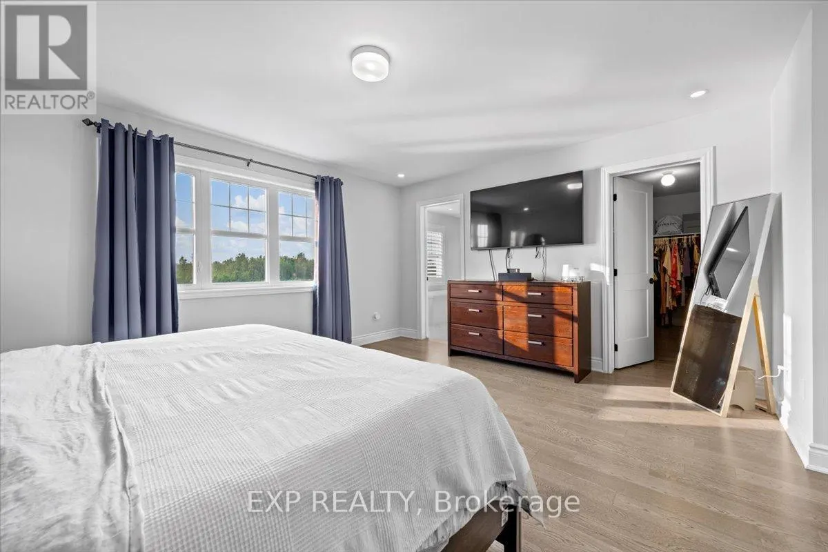 126 UNITY PLACE