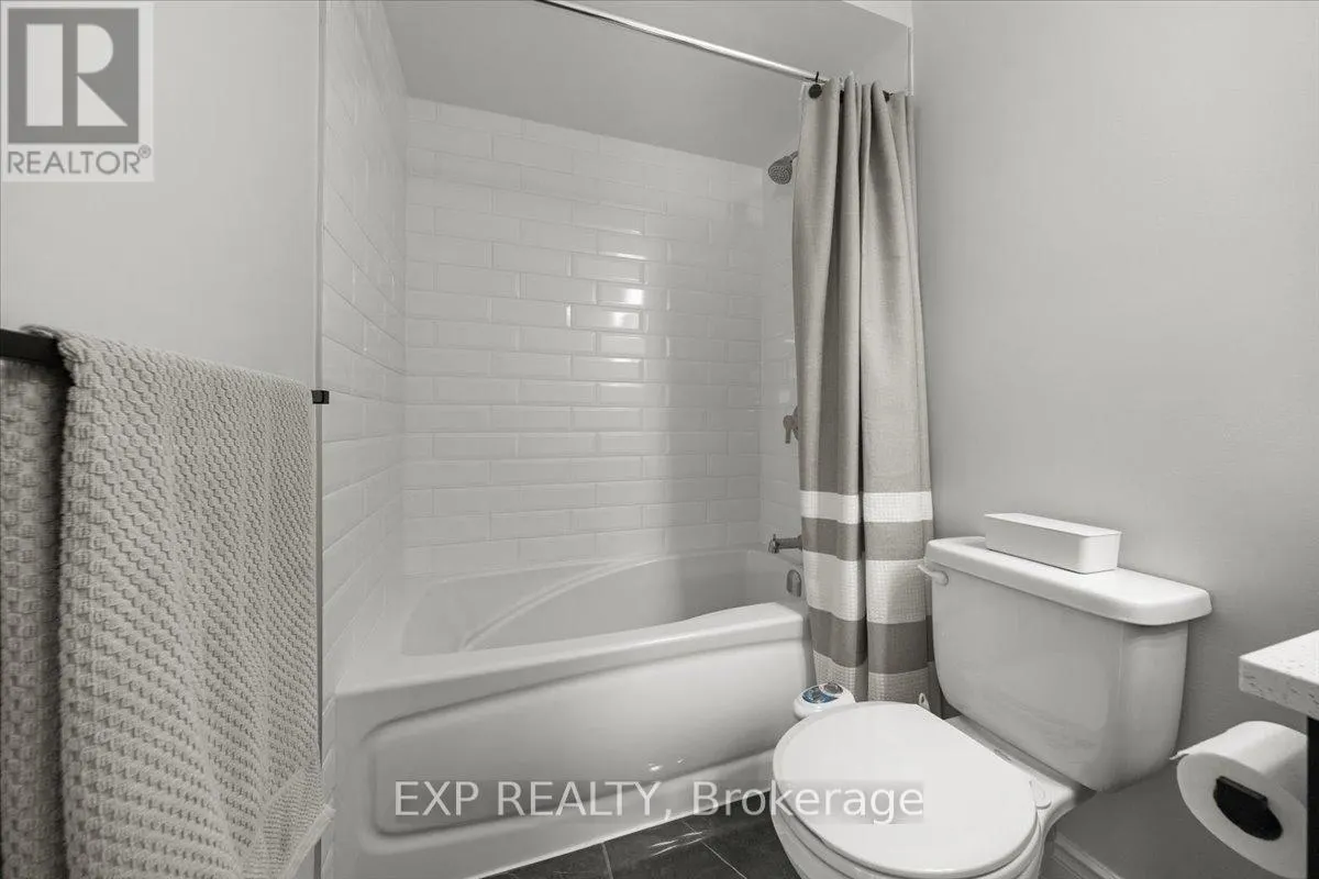126 UNITY PLACE