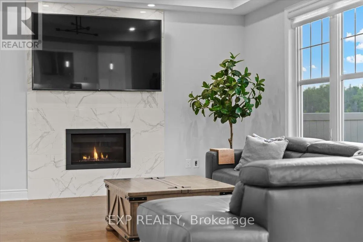 126 UNITY PLACE