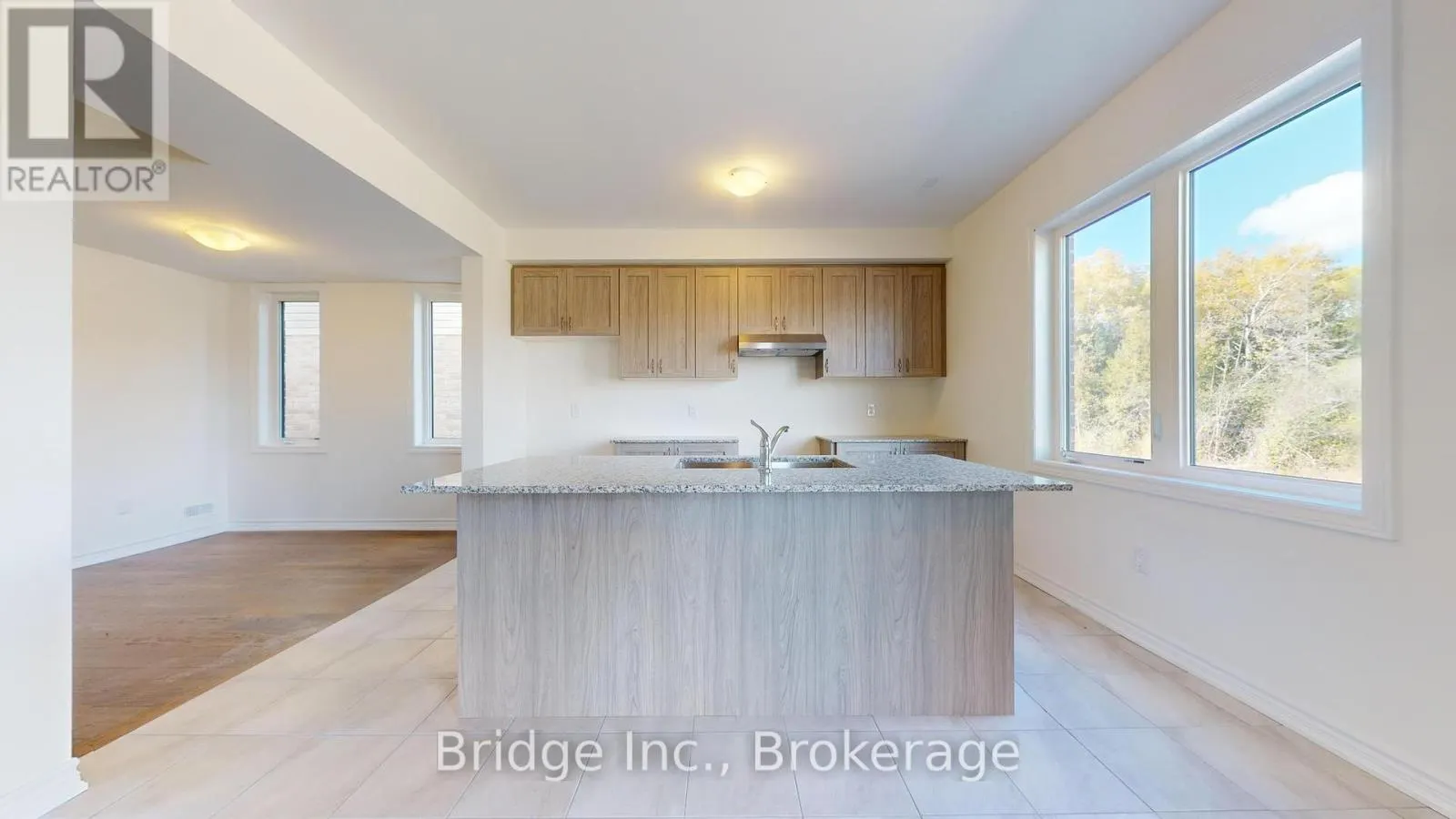 12 HILLCROFT WAY