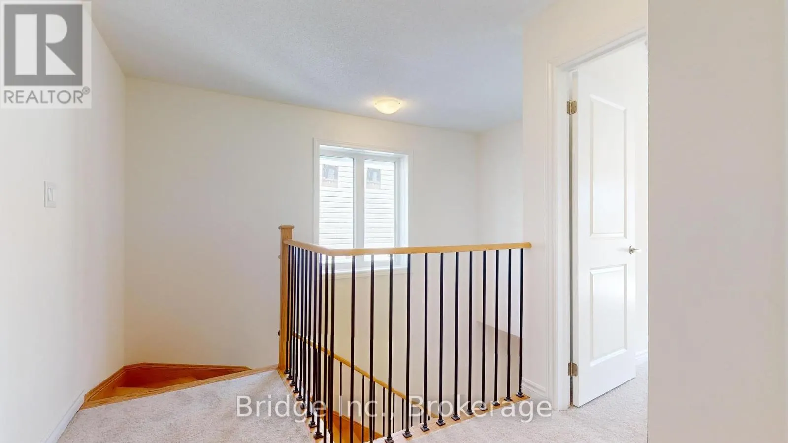 12 HILLCROFT WAY