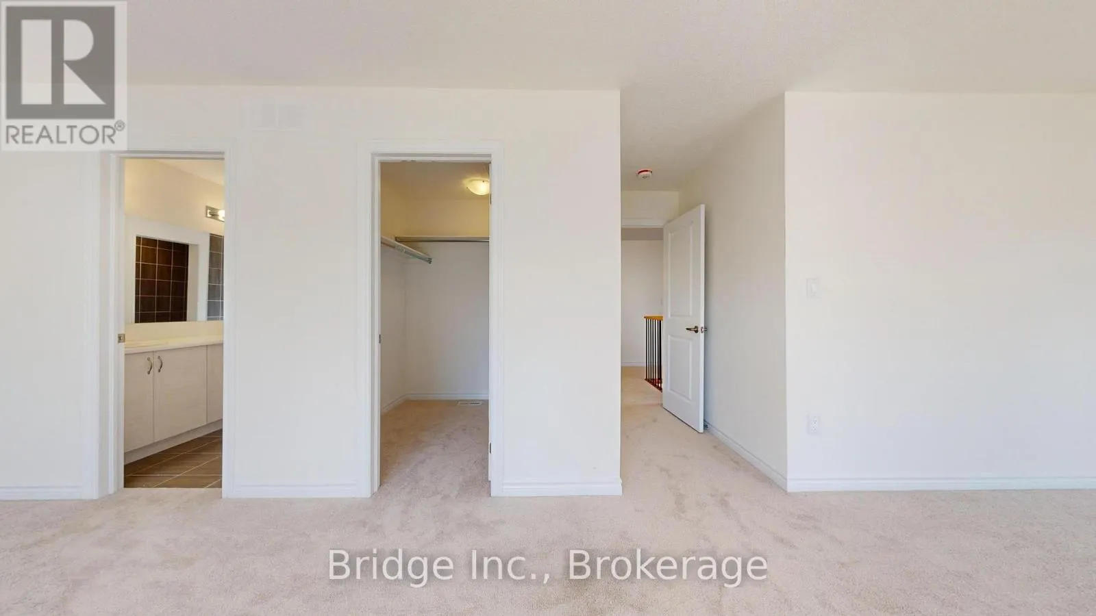 12 HILLCROFT WAY