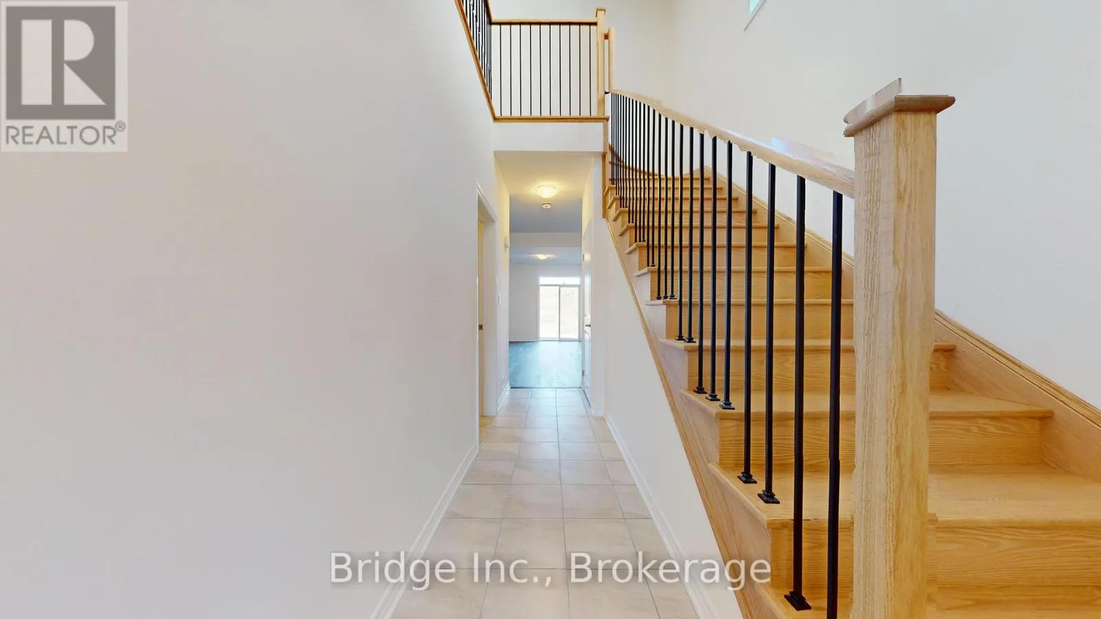 12 HILLCROFT WAY
