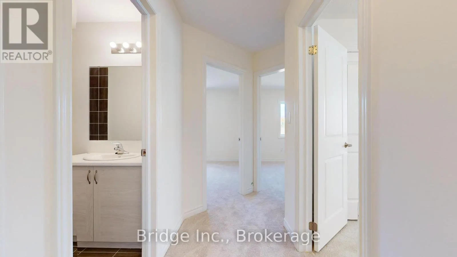 12 HILLCROFT WAY